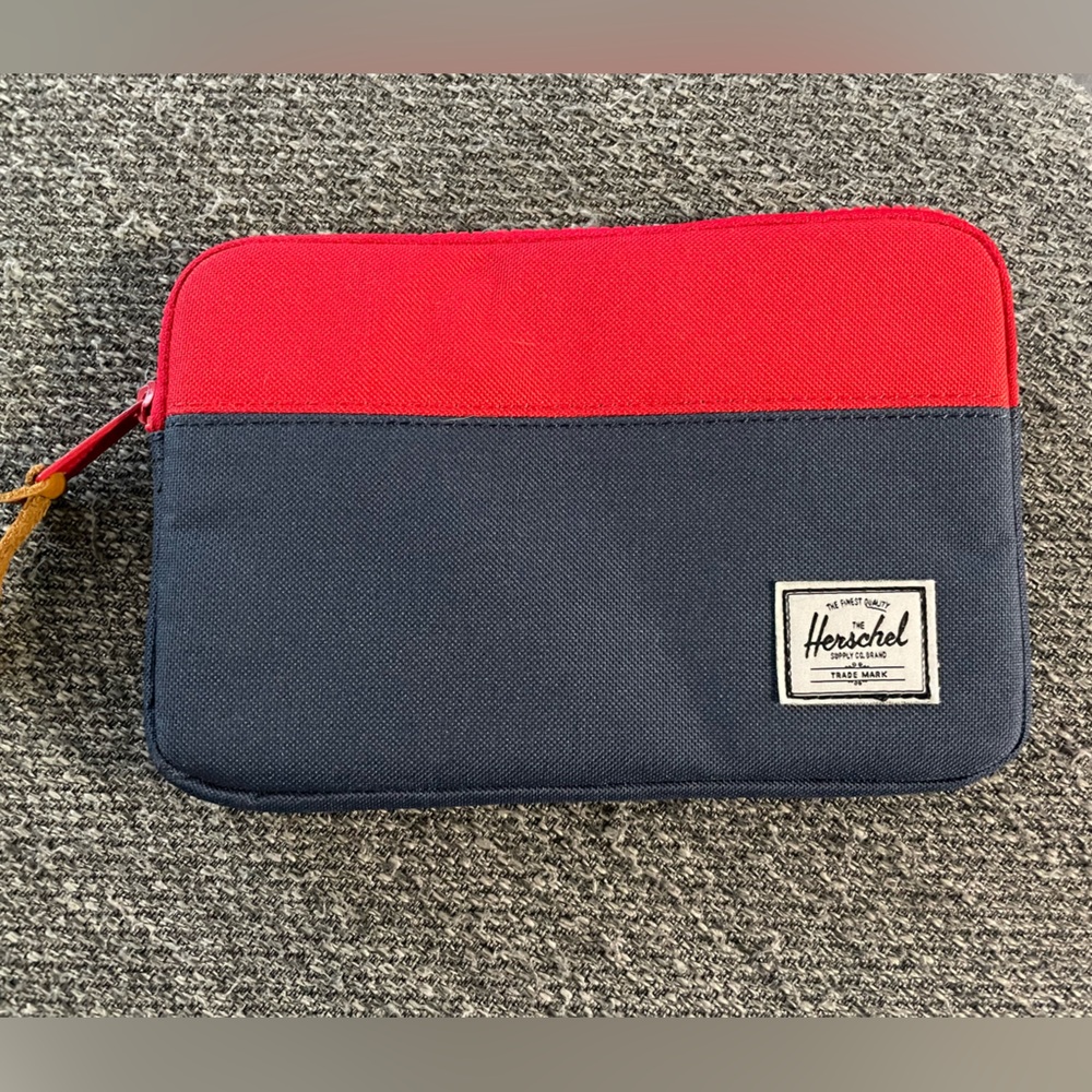 Hershel IPad Mini Padded Zipper Pouch